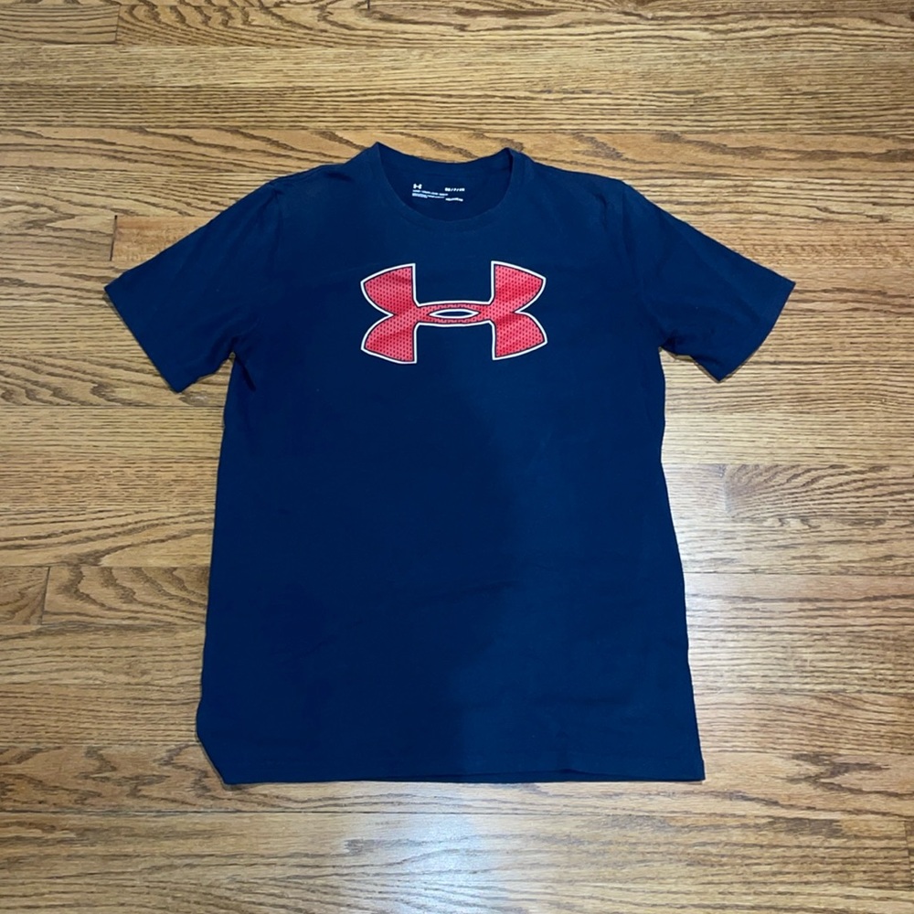 Navy Men’s UnderArmour T-Shirt; Size S